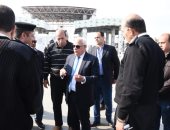 صور.. محافظ بورسعيد يتفقد سير العمل بمنفذ الجميل الجديد فى بورسعيد