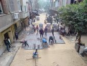 رصف وتبليط شوارع فى حى شمال الجيزة بقيمة 8 ملايين جنيه.. صور
