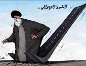 كاريكاتير صحيفة إمارتية.. شعوب الشرق الأوسط تقتلع جذور النفوذ الإيرانى