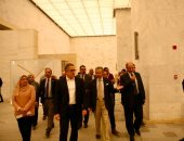 وزير الآثار يتفقد متحف الحضارة لمتابعة أعمال تطويره