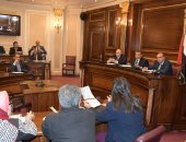 "الأرقام غير الدقيقة" تضع الحكومة فى مأزق بالبرلمان.. أسامة هيكل يرفع اجتماع لجنة الإعلام اعتراضاً على أرقام مسئولة الآثار بشأن الترويج للمتحف الكبير.. ويؤكد: لا تحضروا اجتماعات مجلس النواب بمعلومات غير سليمة