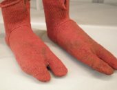 باحثون يحللون جوارب مصرية قديمة لمعرفة طرق الصباغة وأساليب التصنيع