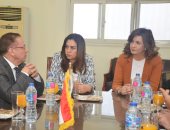وزارة الهجرة ومحافظ دمياط تعقدان اجتماعا مع مستثمرين مصريين وأجانب بمدينة الأثاث