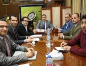محافظ المنوفية يعقد اجتماعا لمناقشة توقيع بروتوكول مع الشركة المصرية للاتصالات