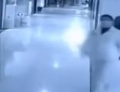 امرأة تتنكر فى زى الممرضات وتخطف طفلة فى الصين.. فيديو وصور