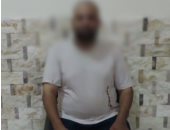 ضبط مسجل خطر بحوزته سلاح و 300 جرام هيروين قبل ترويجها على عملائه بقليوب