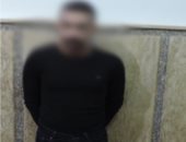 القبض على عاطل بعد تداول فيديو له بترويع المواطنين بالزيتون 