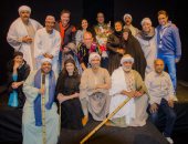 غدًا الاربعاء.. آخر ليلة عرض لمسرحية "الطوق والاسورة"للمخرج ناصر عبد المنعم 