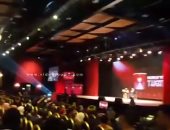 فيديو.. أغانى Merry Christmas وديسباسيتو على مسرح منتدى شباب العالم