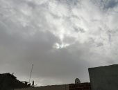 صور.. أمطار خفيفة وتجمعات للسحب على مدينة بنى سويف