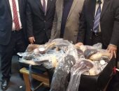 جمارك مطار القاهرة تحبط محاولة تهريب كمية من الشعر الطبيعى المستعار