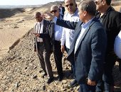 وفد برلمانى يتفقد مخرات سيول البحر الأحمر للتأكد من سلامة وقاية الطرق