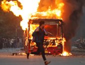 احتجاجات الهند تتحول إلى حرب شوارع والمتظاهرين يضرمون النار فى السيارات