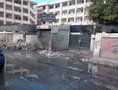 صور.. مياه وكتل طينية أمام مدرسة إسكان العبور بالإسكندرية