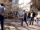 صور.. إيقاف 4 حالات بناء مخالف وتنفيذ قرارى إزالة بأحياء الإسكندرية