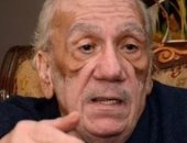 محفوظ عبد الرحمن "عاش هنا" التنسيق الحضارى يضع لافتة باسم الكاتب فى "الجيزة"