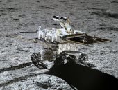 مستكشف الصين يسجل رقما قياسيا لأطول مدة لمركبة على سطح القمر