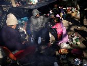 طالبو اللجوء المكسيكيون يعيشون أوضاعا صعبة فى ظل انخفاض درجات الحرارة 