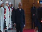 منح الرئيس الجزائرى الجديد وسام الاستحقاق الوطنى