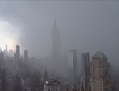 شاهد.. لحظة اجتياح عاصفة ثلجية لسماء نيويورك وتساقط غزير للأمطار والثلوج