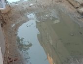 شكوى من انتشار مياه الصرف الصحى بشارع عمر بن الخطاب بالجبل الأصفر