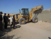 صور.. محافظ سوهاج: إزالات فورية لـ 24 حالة تعدى وبناء مخالف خلال أسبوع