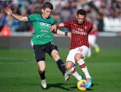 ميلان يسجل أسوأ هزيمة منذ 21 عاما ضد أتالانتا.. فيديو