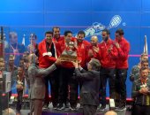 فراعنة الاسكواش يعودون إلى القاهرة غداً بعد الفوز ببطولة العالم