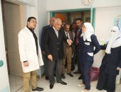محافظ الجيزة يحيل طبيب وفنى تحليل للتحقيق بمستشفى أبو النمرس
