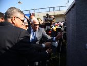 محافظ بورسعيد ورئيس هيئة قناة السويس يفتتحان الممشى السياحى 