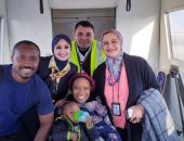 راكبة أمريكية تشكر مستشفى "مصر للطيران" على إنقاذها من أزمة صحية حادة