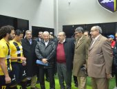 رئيس المقاولون يحتفل مع اللاعبين بالفوز على الإسماعيلي 