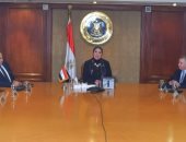 وزيرة الصناعة: زيارات ميدانية لمواقع الإنتاج والتواصل مع المستثمرين لايجاد حلول