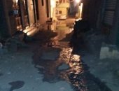 قارئ يشكو من غرق شارع بمنيا القمح بسبب كسر ماسورة مياه الشرب
