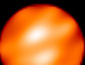 علماء يرصدون نجما أكبر 1400 مرة من الشمس قبل انفجاره