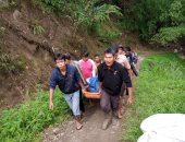 مصرع 24 وإصابة 13 شخصا فى سقوط حافلة بجزيرة سومطرة الإندونيسية