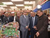 نائب محافظ الإسماعيلية يشهد افتتاح معرض وحفل ختام الأنشطة المدرسية ..صور