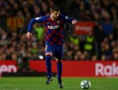 بيكيه يرفض تتويج برشلونة بالدوري الاسباني حال إلغاء الليجا