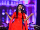 صور.. مروة ناجى تتألق فى حفل عيد العلم بجامعة القاهرة