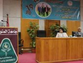 أمين عام جامعة المنوفية يعرض بعض إنجازات الجهاز الإداري