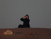 صور.. إماراتيون يشاهدون الكسوف الحلقى للشمس في ظاهرة فلكية نادرة 
