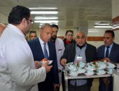 محافظ القليوبية يتفقد مستشفيات بنها وكفر شكر ويوجه بإصلاح حضانات الأطفال