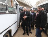 محافظ الجيزة يتفقد موقف سيارات السرفيس بناهيا وأحياء الدقى والعجوزة 