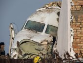 سقوط طائرة تقل 100 شخص فى كازاخستان.. وأنباء عن وجود ناجين