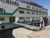 تدفق سياحى على "دُرة النيل" للاستمتاع بالطبيعة الخلابة وعظمة المعابد فى احتفالات رأس السنة بأسوان.. نسب الإشغال تتخطى 70%.. واستمرار رحلات الطيران السياحى من أسبانيا.. والمعابد الأثرية تستقبل 3 آلاف سائح يوميًا