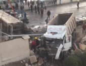  مصرع 18 شخصا فى حادث تصادم سيارة نقل وأتوبيس ببورسعيد ..صور