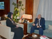 وزيرة الصناعة تستعرض مع محافظ الوادى الجديد تعزيز فرص الاستثمار الصناعى