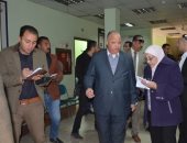 صور.. محافظ القاهرة يحيل أطباء ومدير مركز التونسى للتحقيق بسبب الإهمال