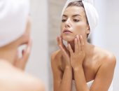 ما هو الترتيب الصحيح لتطبيق منتجات العناية بالبشرة؟ البداية بالتنظيف