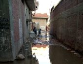  شكوى من استمرار غرق شوارع كفر الهدى التابعة لحى المرج بمياه الصرف الصحى